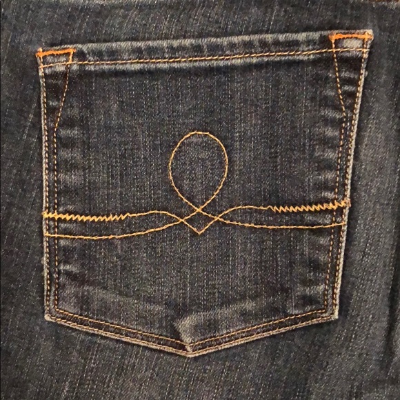 LUCKY BRAND jeans😍 - Picture 2 of 7